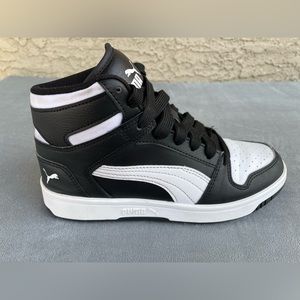 Hi top puma kids shoe